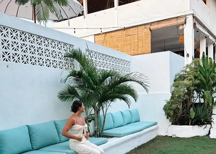 The Shacks At Sandy Bay Resort 4*